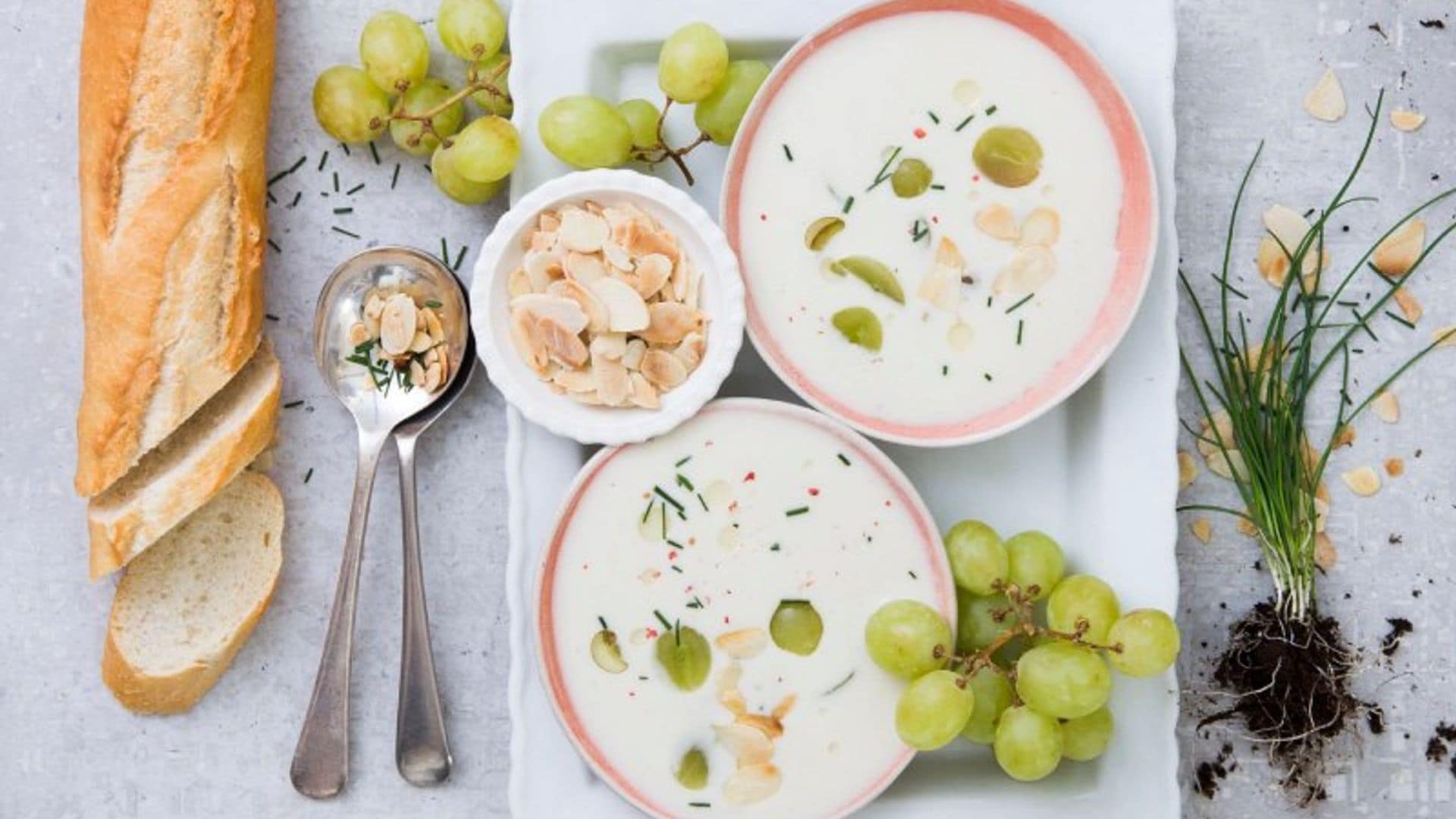 Ajoblanco con uvas