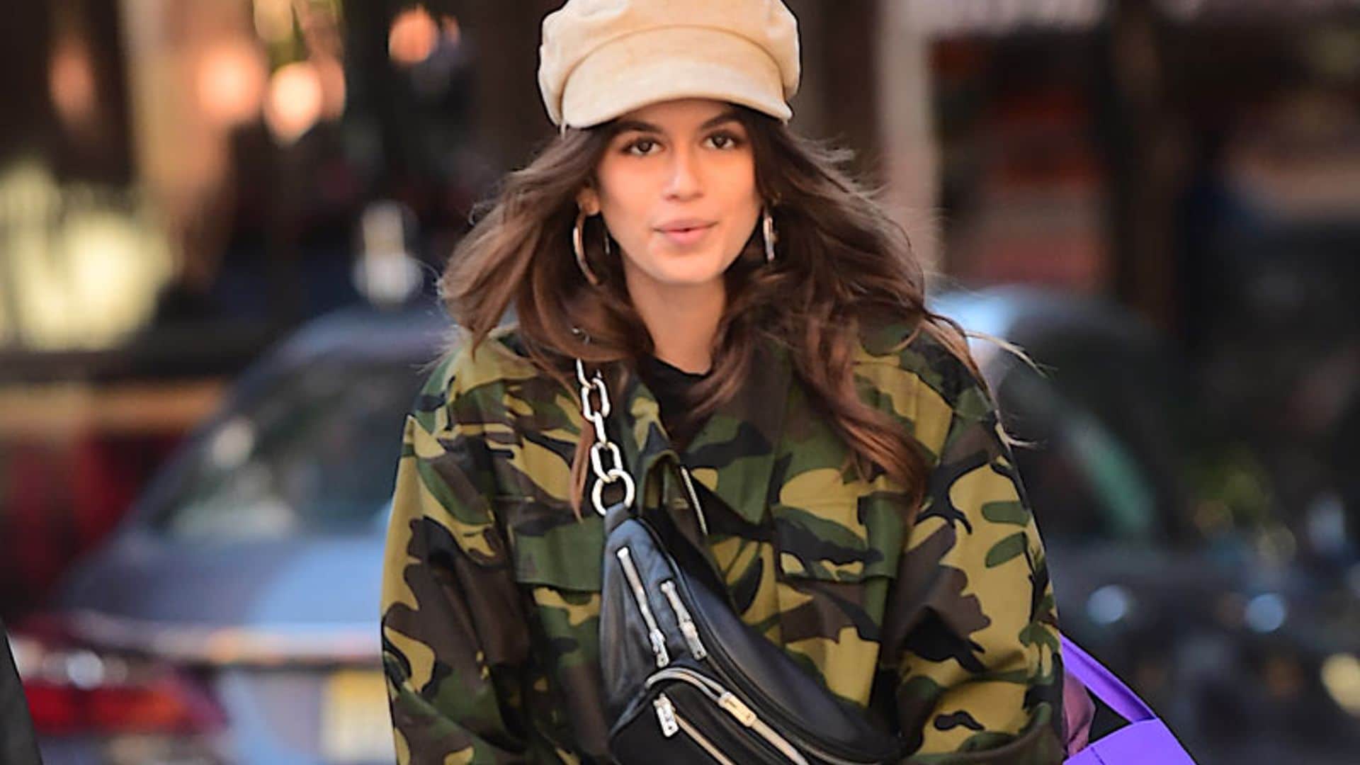 Confirmado: Sobrevivir al invierno con un par de botas es posible, lo dice Kaia Gerber