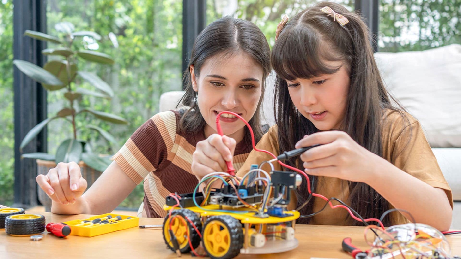 Esta Navidad regala ciencia con los mejores juguetes STEM para niños