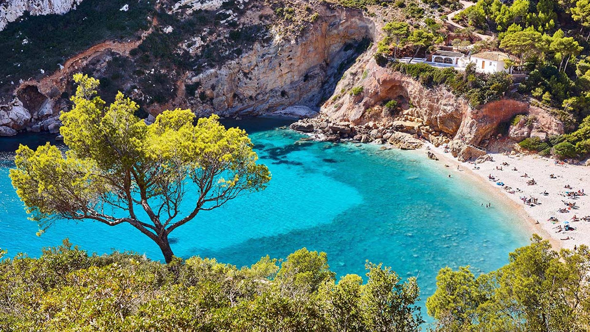 Motivos para escaparte a Jávea este verano