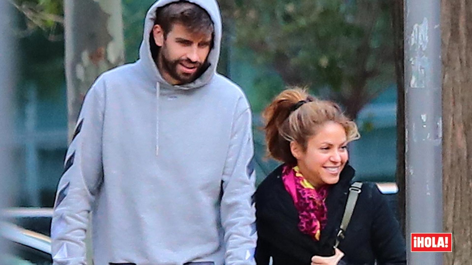 EXCLUSIVA: Shakira y Gerard Piqué se comen a besos en el parque