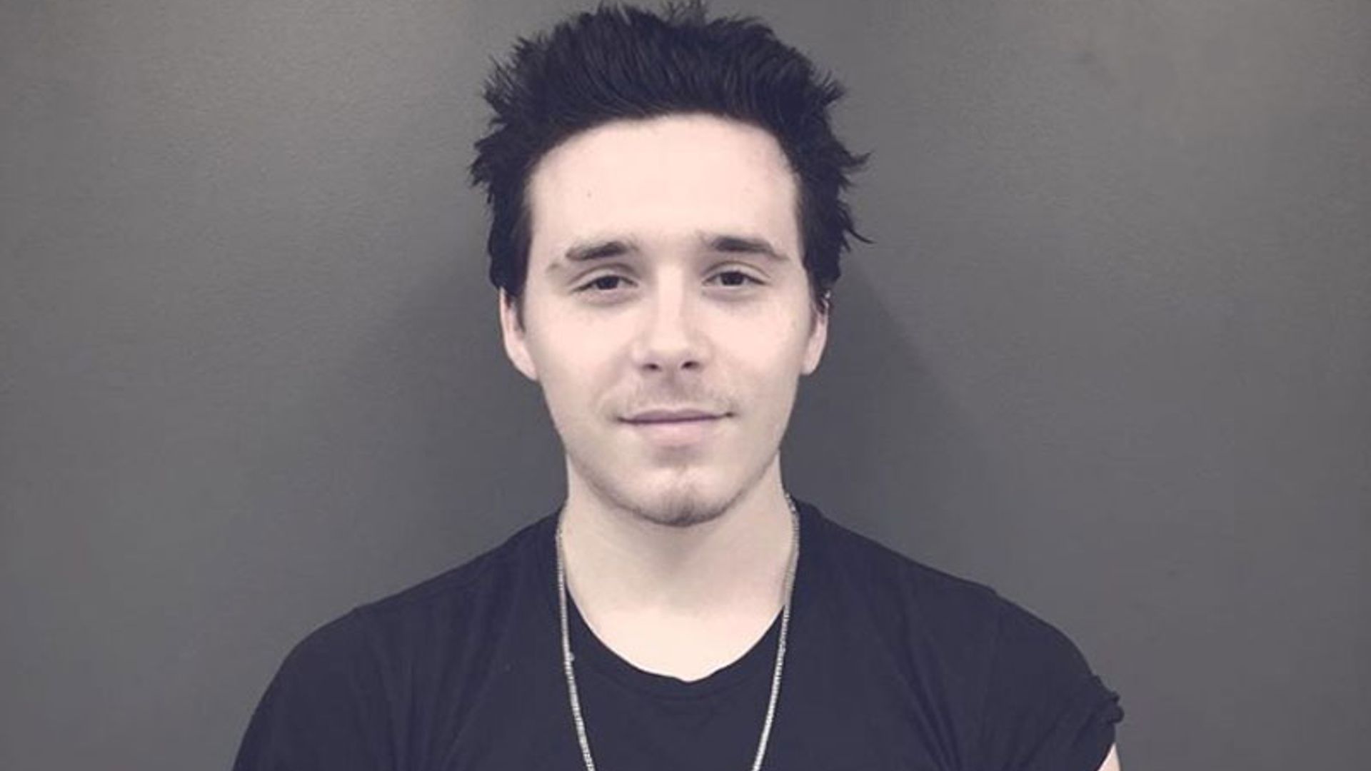 El tatuaje de Brooklyn Beckham con el que rinde homenaje a su madre