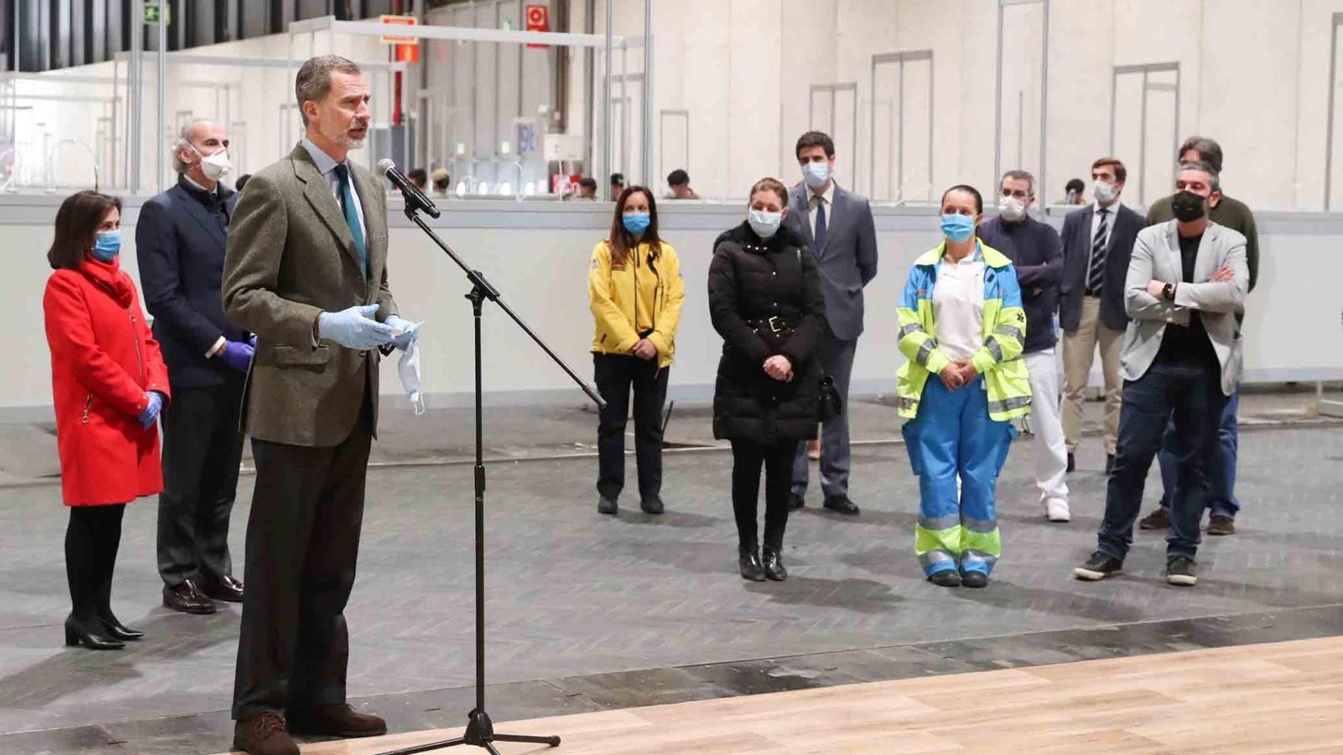 El Rey conoce de primera mano la labor del hospital de Ifema: 'Es un lugar fuente de esperanza'