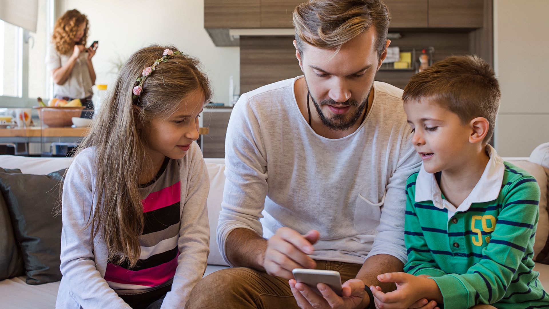 Un plan digital para toda la familia: ¡conectados y seguros!