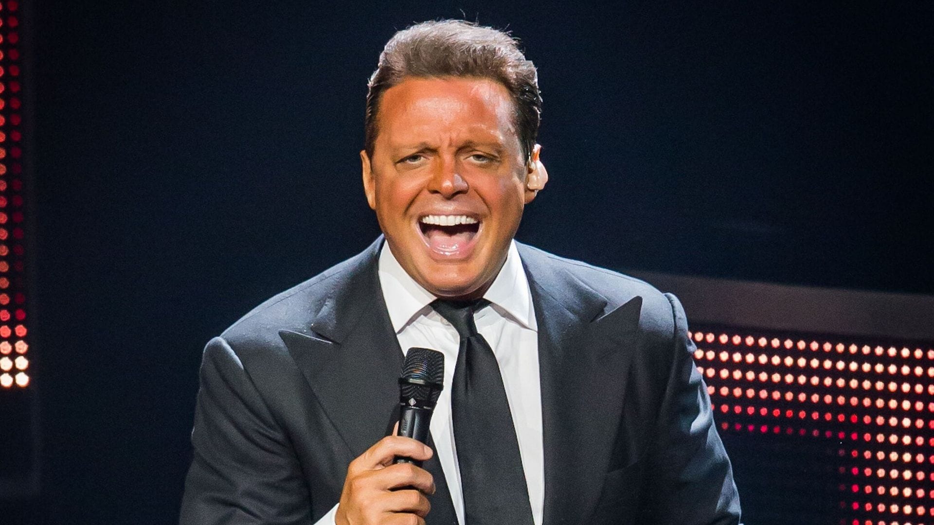 Luis Miguel, atendido de emergencia en el hospital por una caída