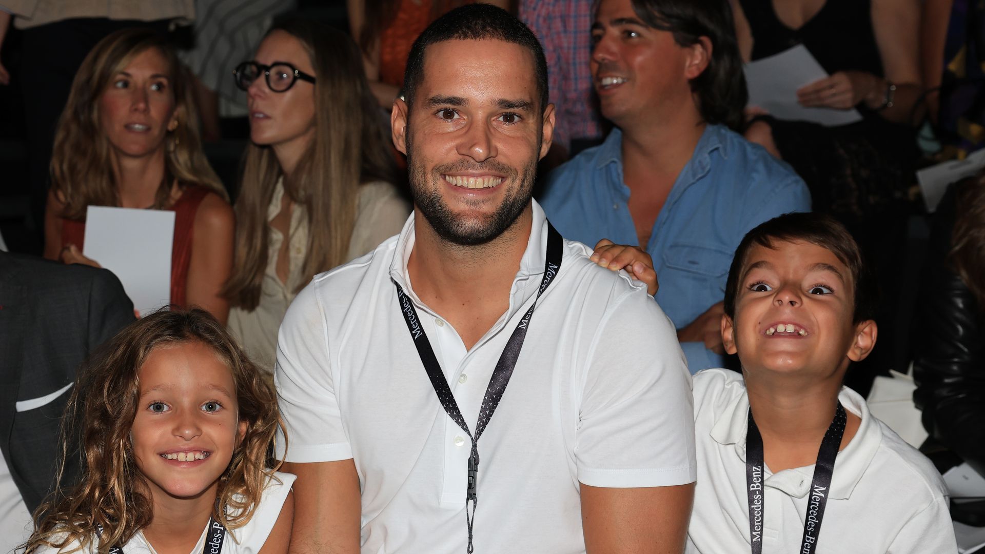 Los hijos de Malena Costa, espectadores de lujo de su madre en la Madrid Fashion Week