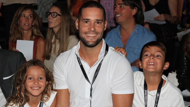 Mario Suárez con sus hijos