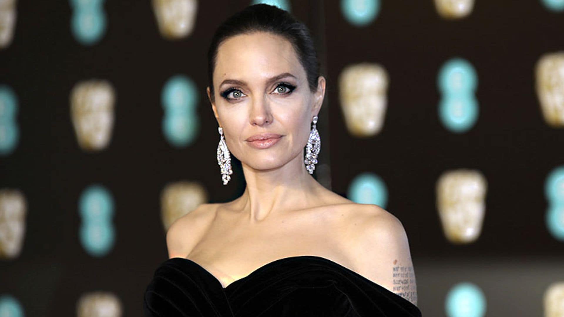 Angelina Jolie se hace 'youtuber', ¡no olvides suscribirte a su canal!