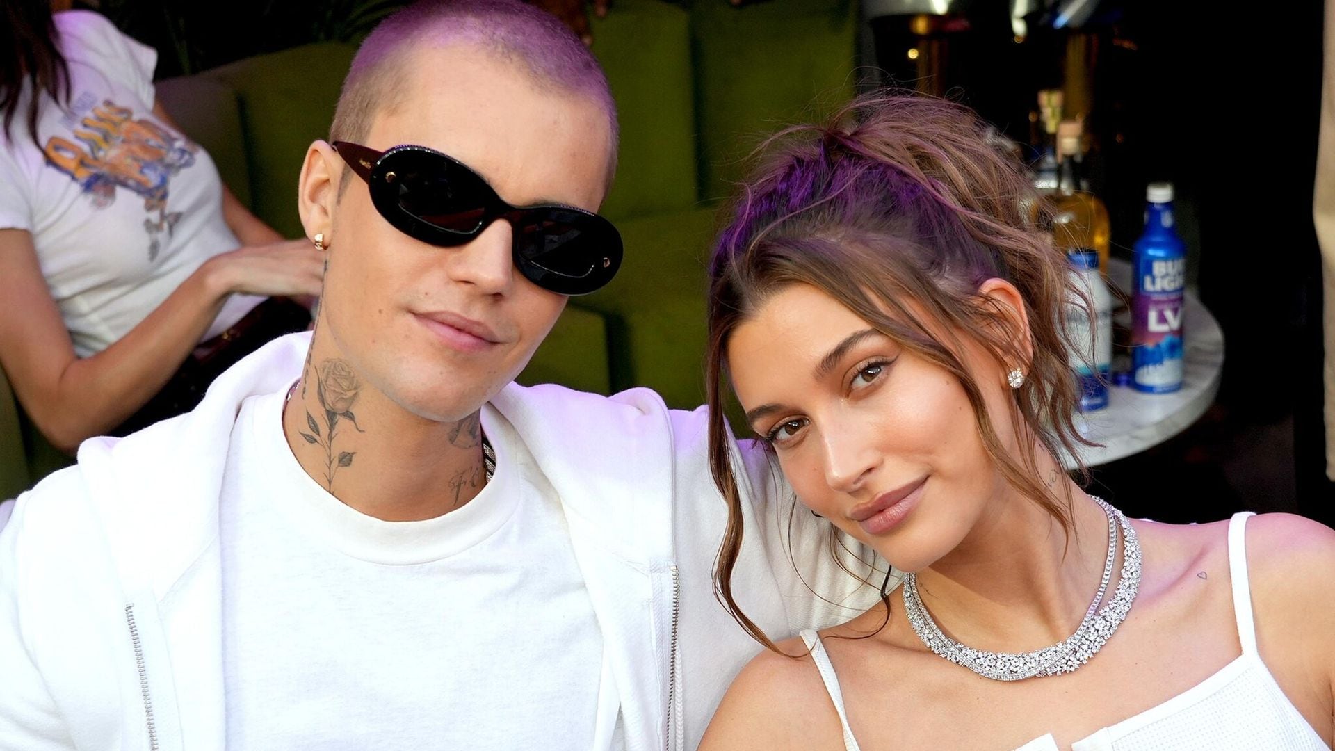 Hailey Bieber revela que un agujero en su corazón la llevó al quirófano