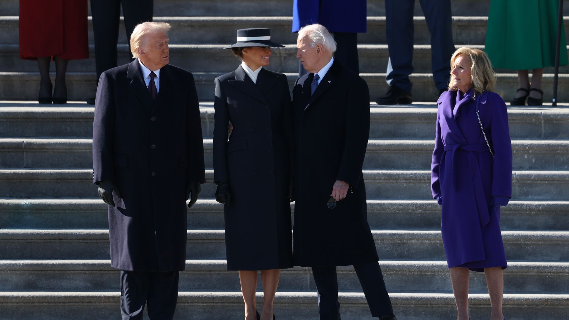 Donald Trump, Melania Trump, Joe Biden y Jill Biden en la toma de protesta de Donald Trump