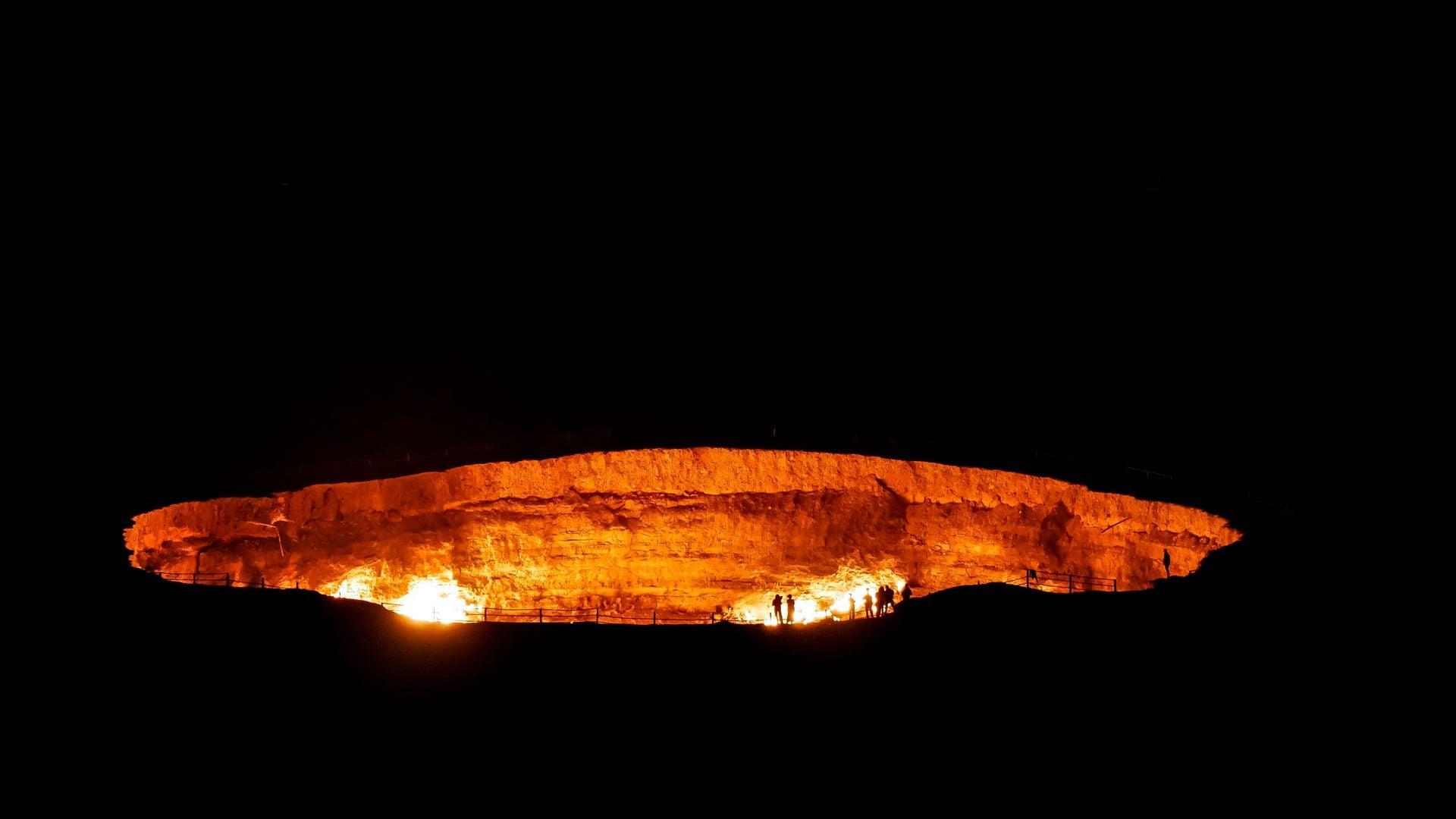 Cráter de Darvaza en el desierto de Karakum en Tukmenistán