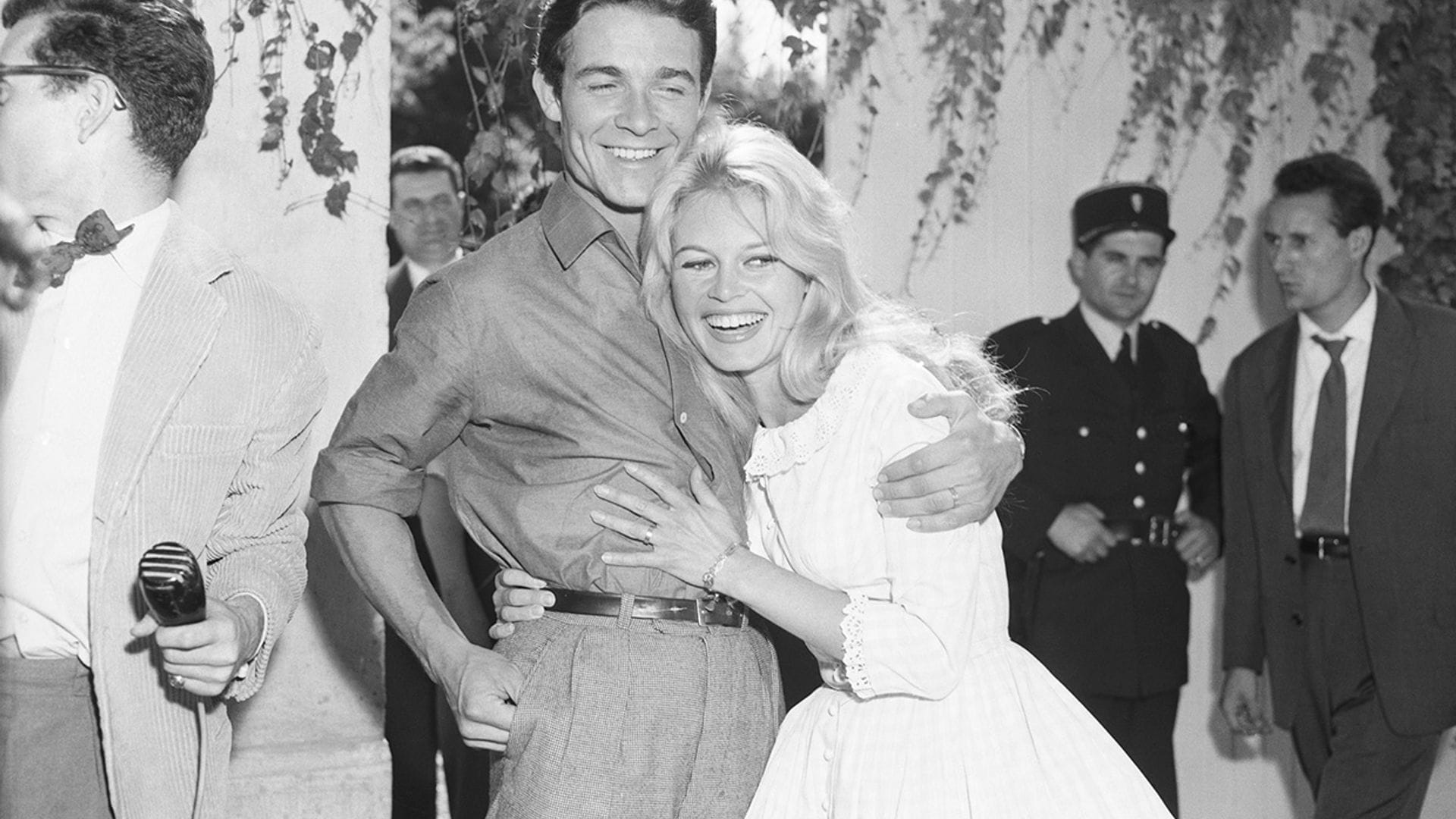 Cómo Brigitte Bardot cambió la historia de la moda nupcial con sus cuatro bodas