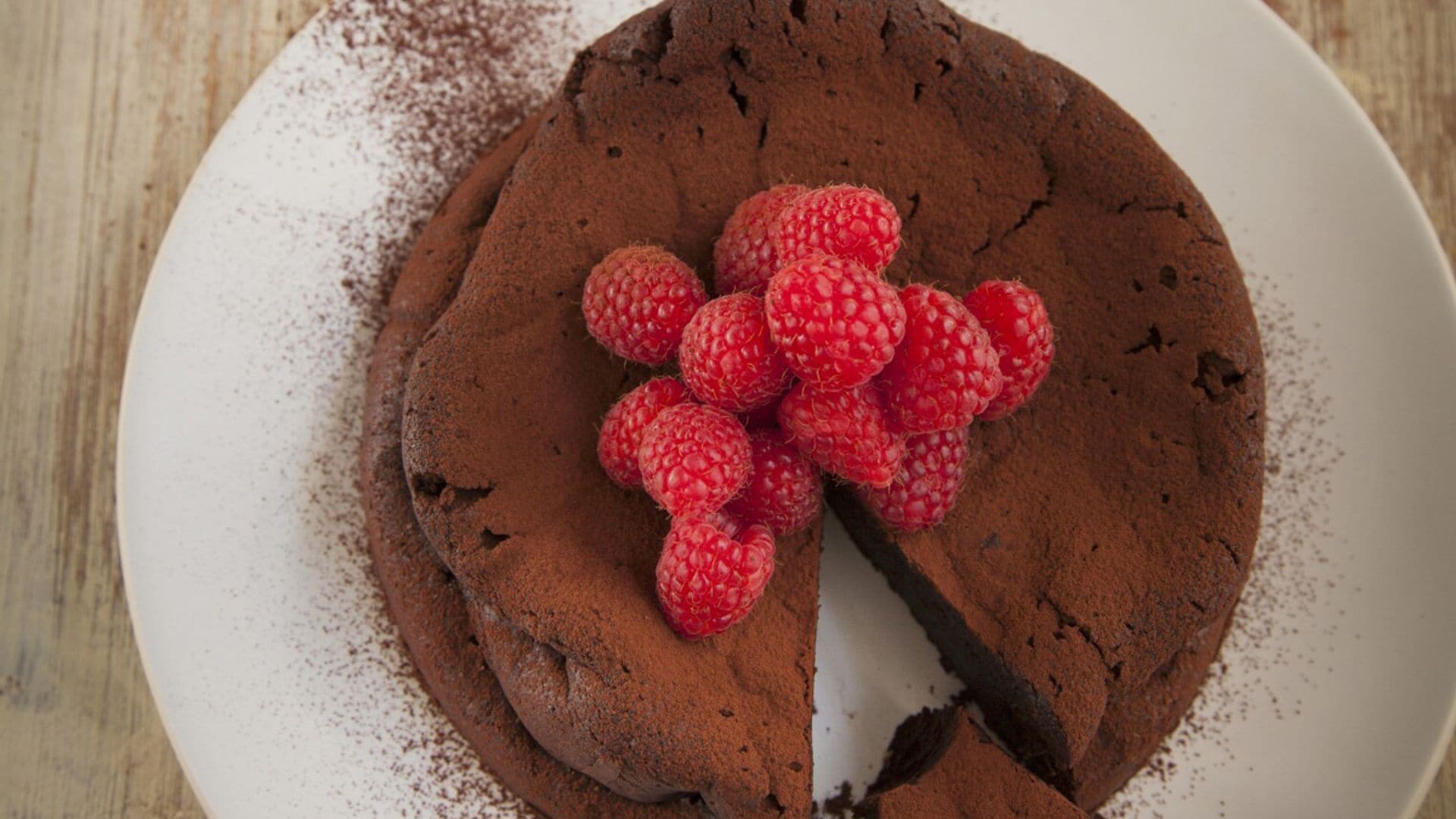 La tarta de chocolate más suave, jugosa (y adictiva) del mundo