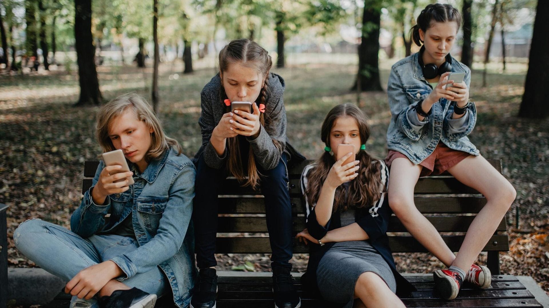 adolescentes con el m vil