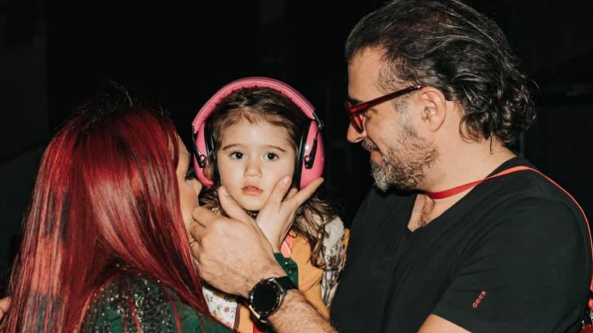 En pleno show, RBD le canta las ‘Las Mañanitas’ a la hija de Dulce María por sus 3 años