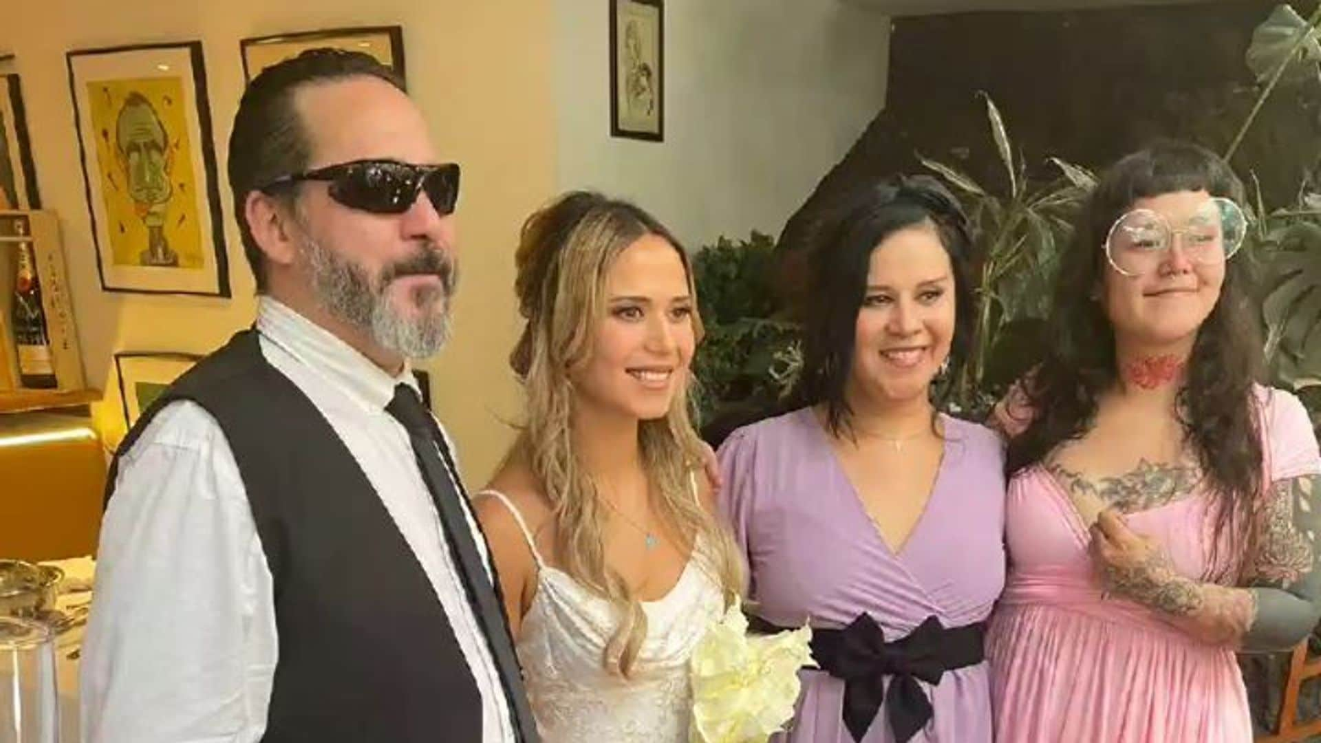 Luis Enrique Guzmán con sus hijas Giordana (de blanco) y Schersa (de rosa)