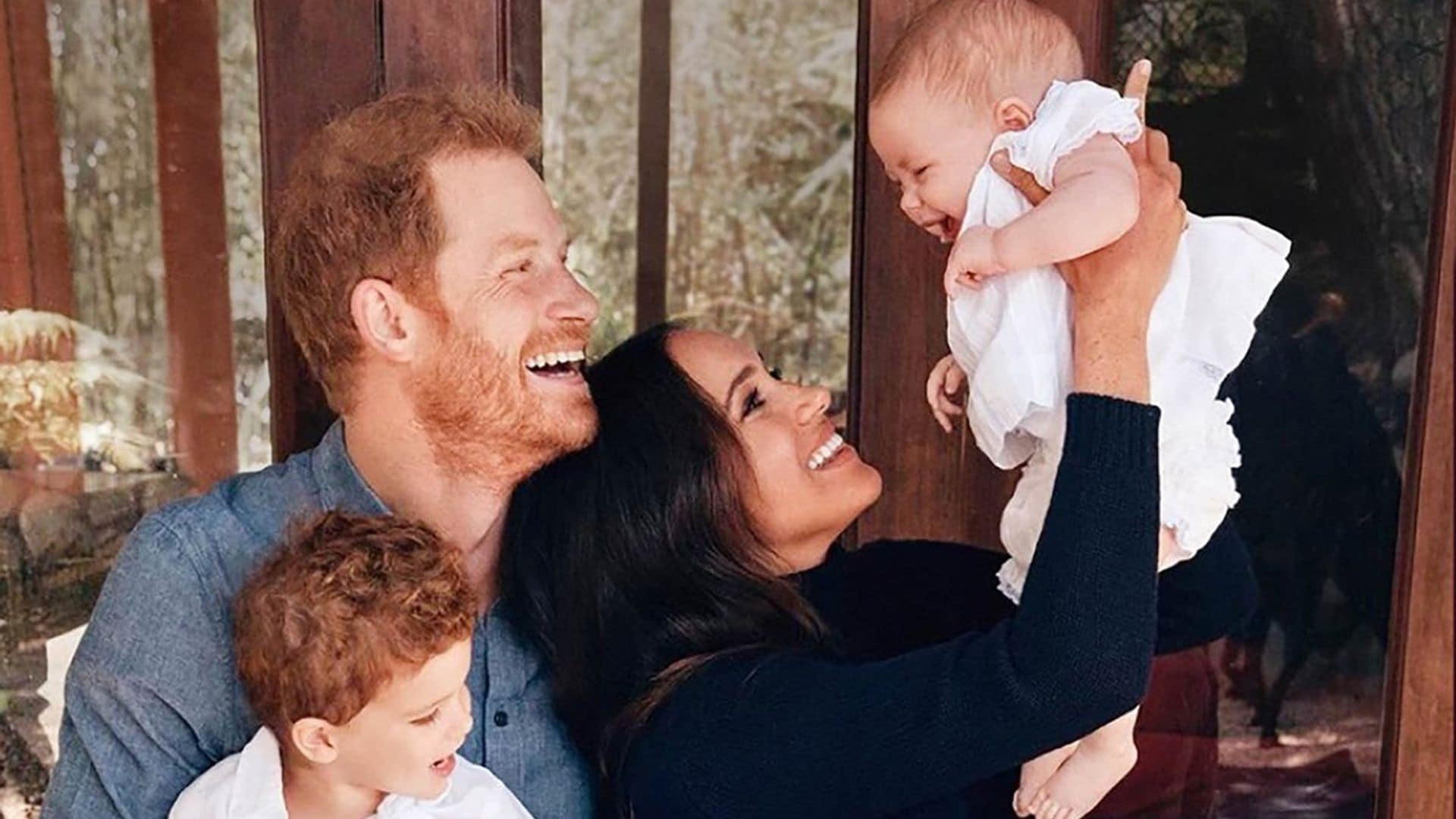 Meghan y Harry desvelan su posado más esperado: la primera foto junto a Lilibet Diana