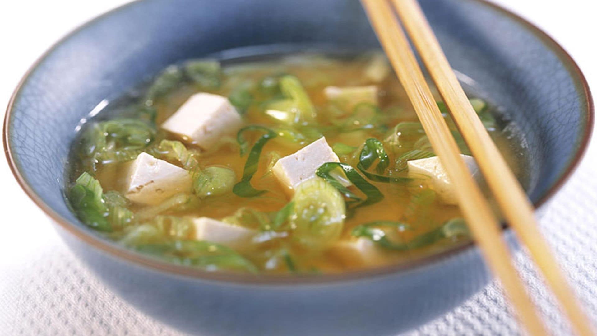 Sopa de miso y cebolleta china