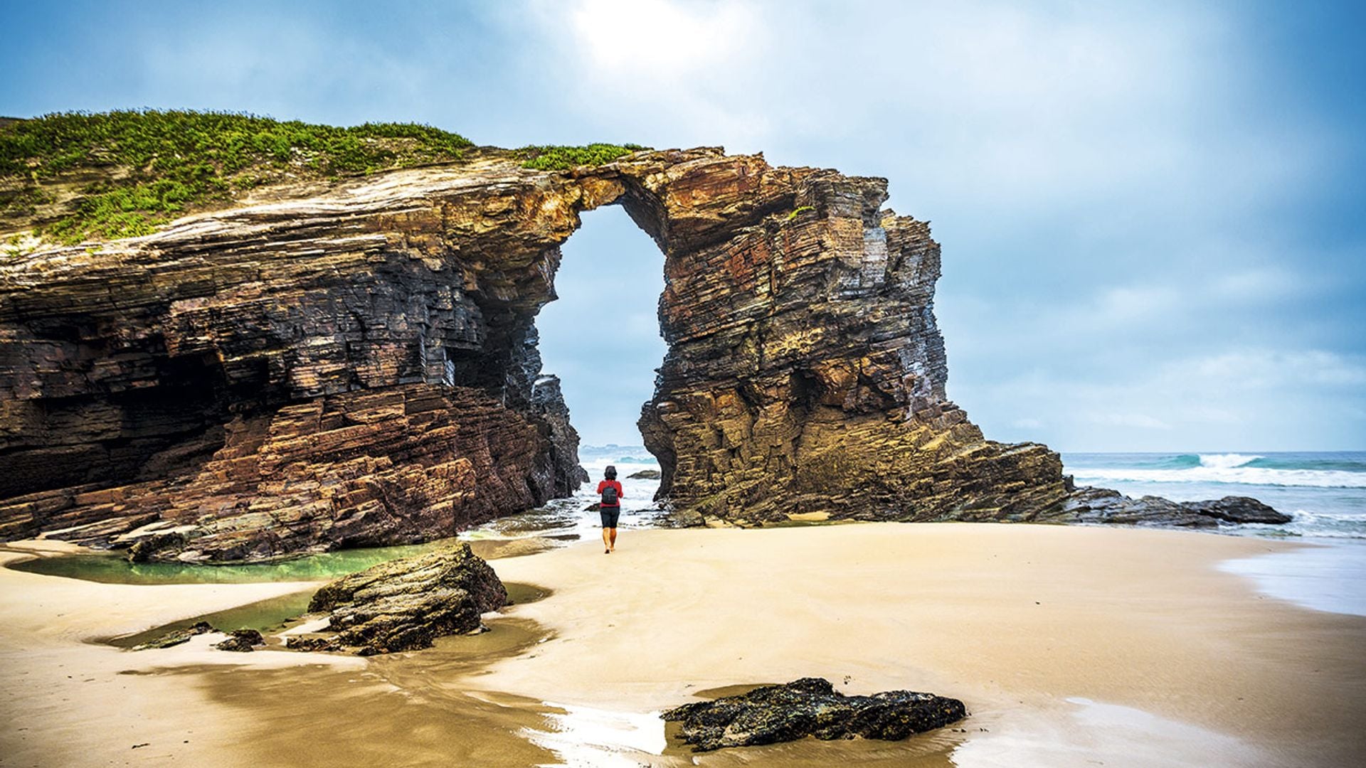 Apunta estas 4 escapadas fresquitas por España para junio, ¿cuál te apetece más?