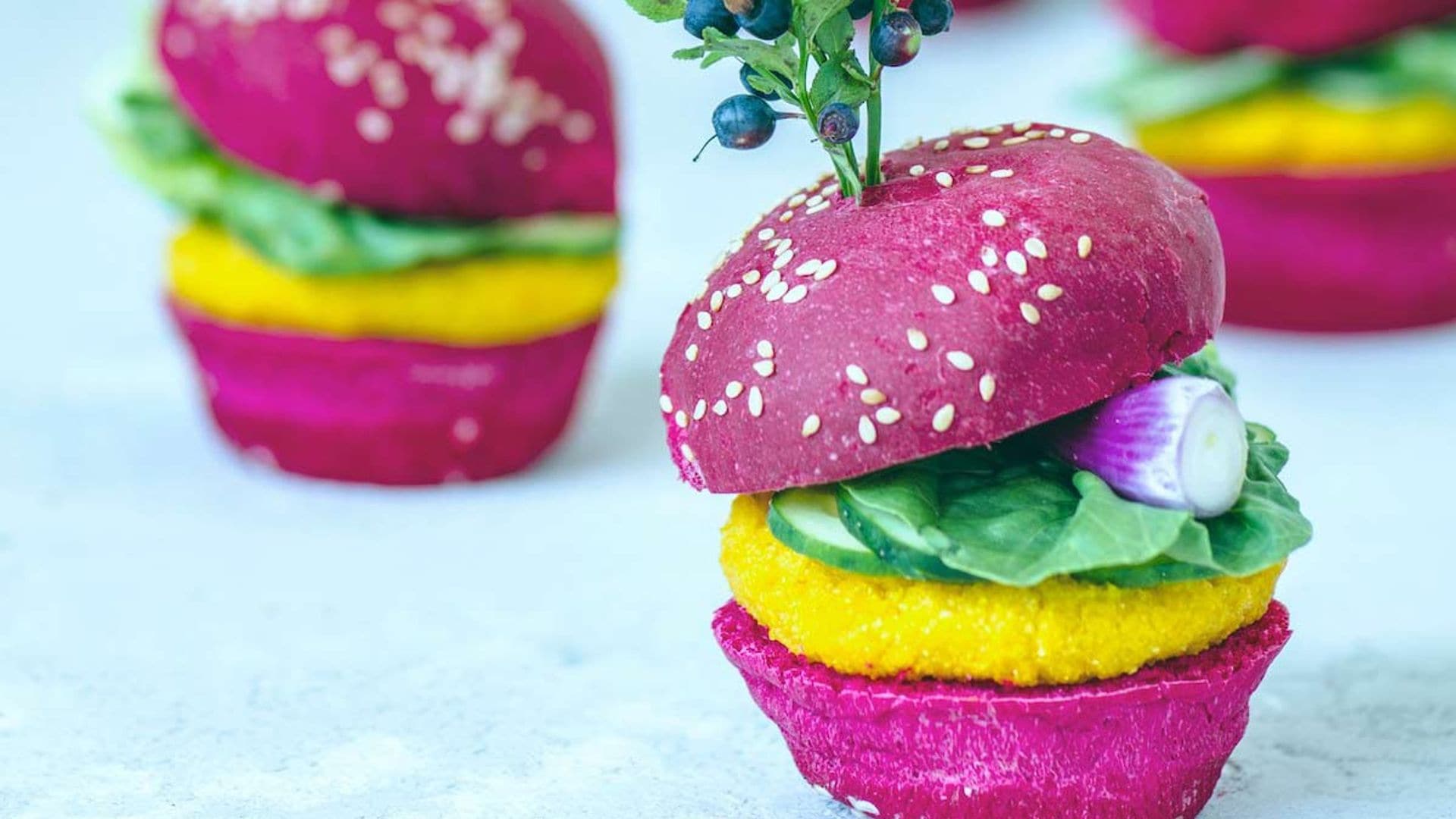 Mini hamburguesas veganas de remolacha, zanahoria y lechuga