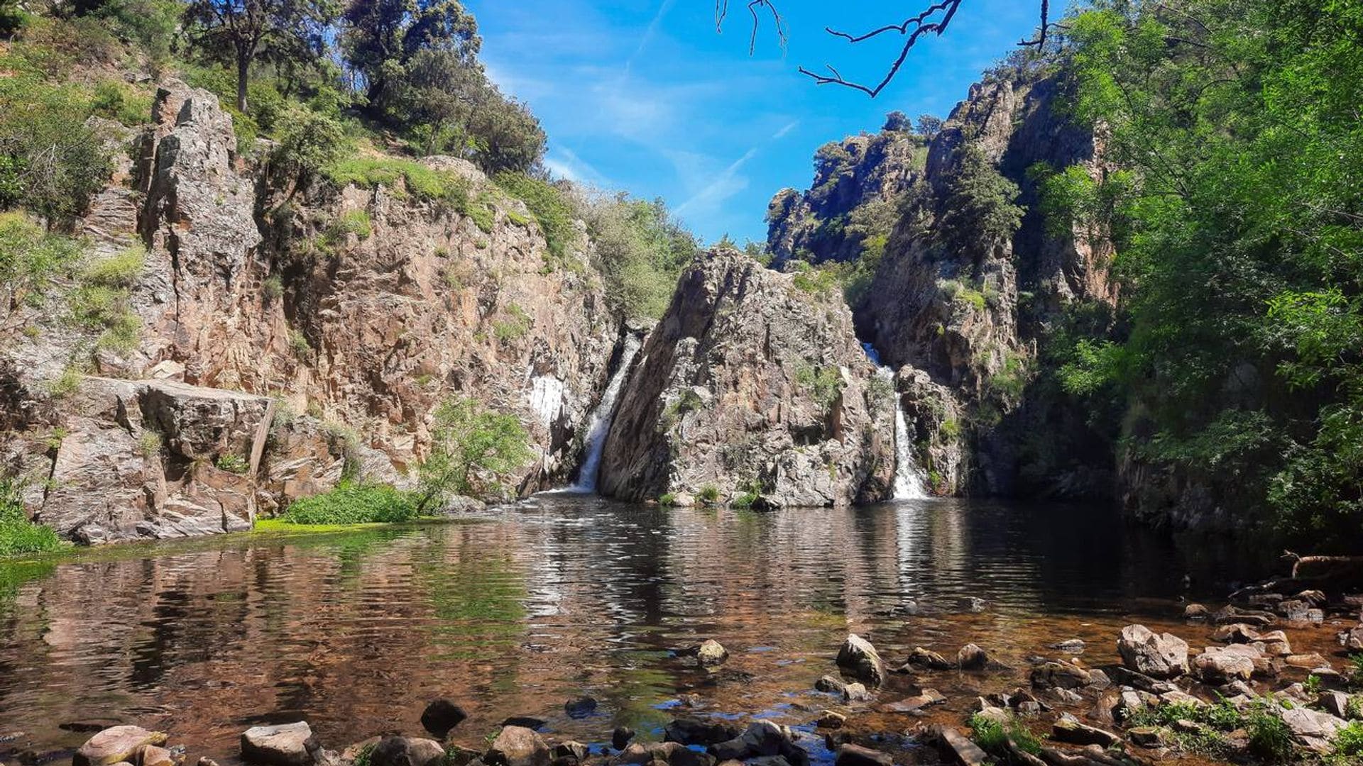 Piscinas naturales para refrescarte del calor en Madrid