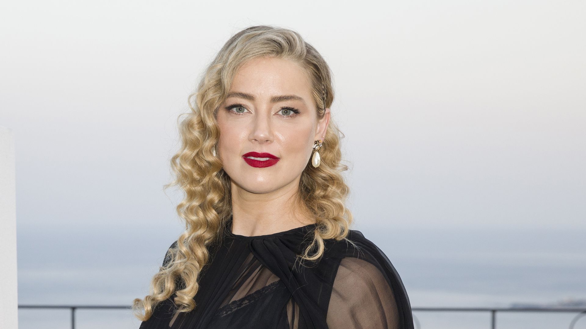 Así es actualmente la vida de Amber Heard junto a su hija en Madrid