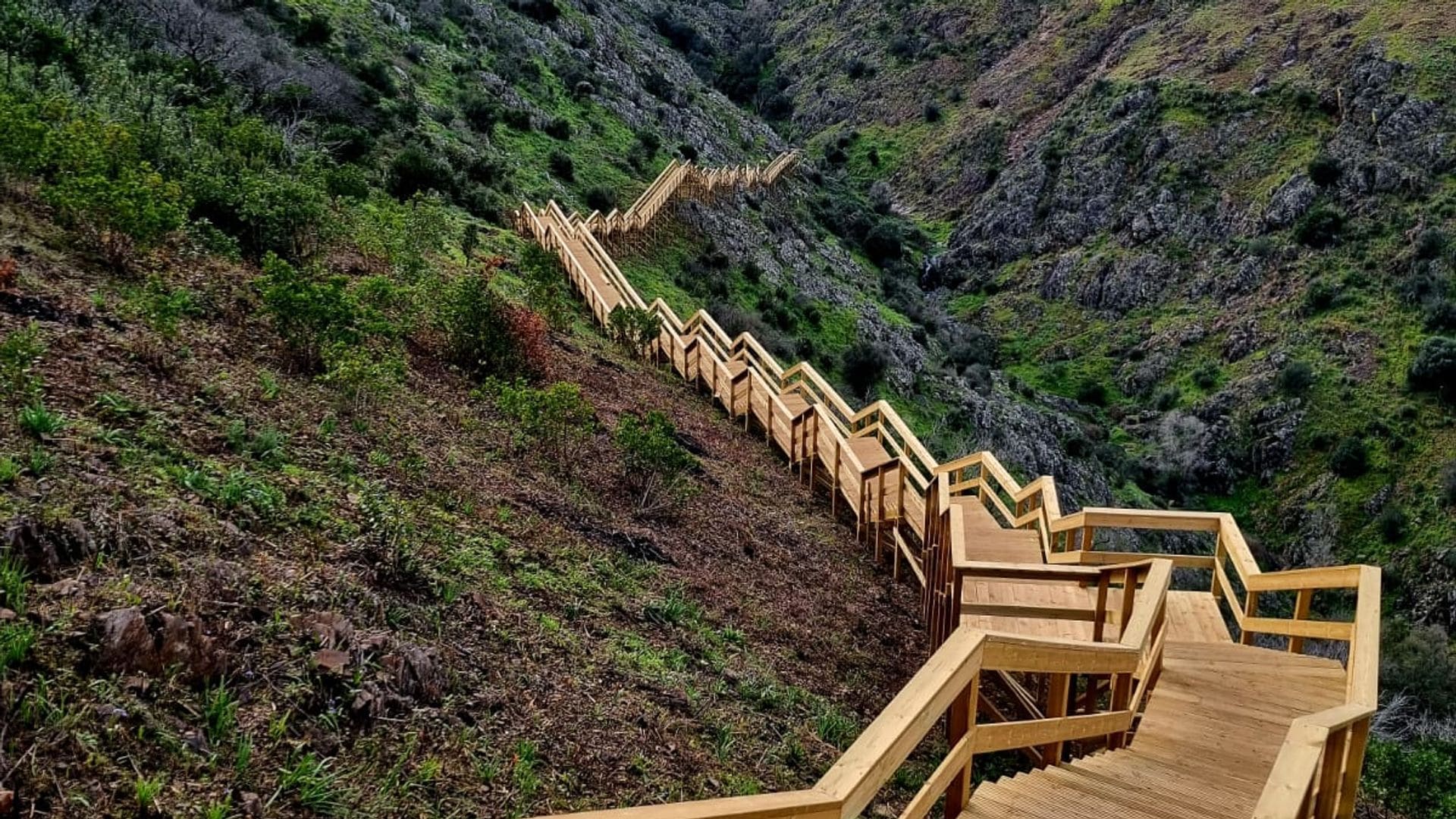 Descubre las pasarelas del Barranco do Demo: un nuevo destino de senderismo en el Algarve