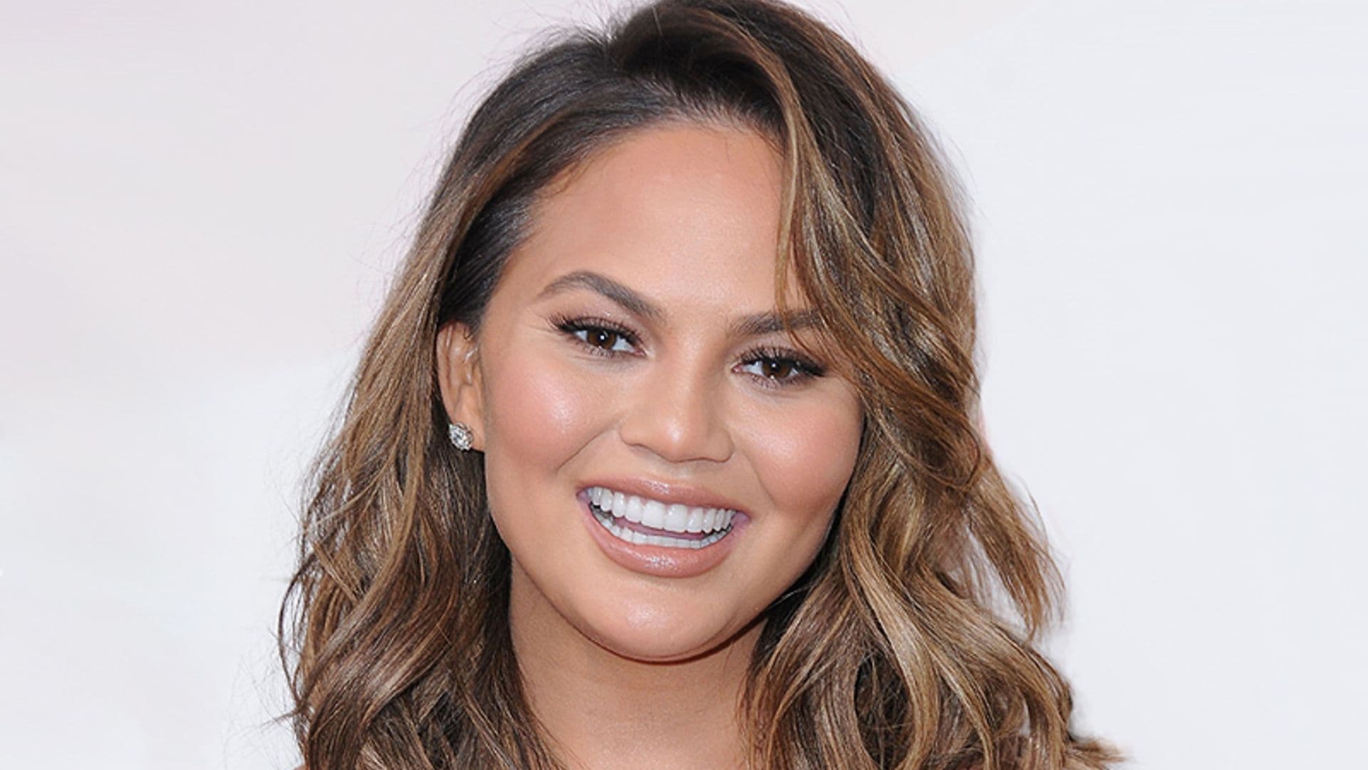 La foto de Chrissy Teigen sin maquillaje que ya supera el millón de 'likes'