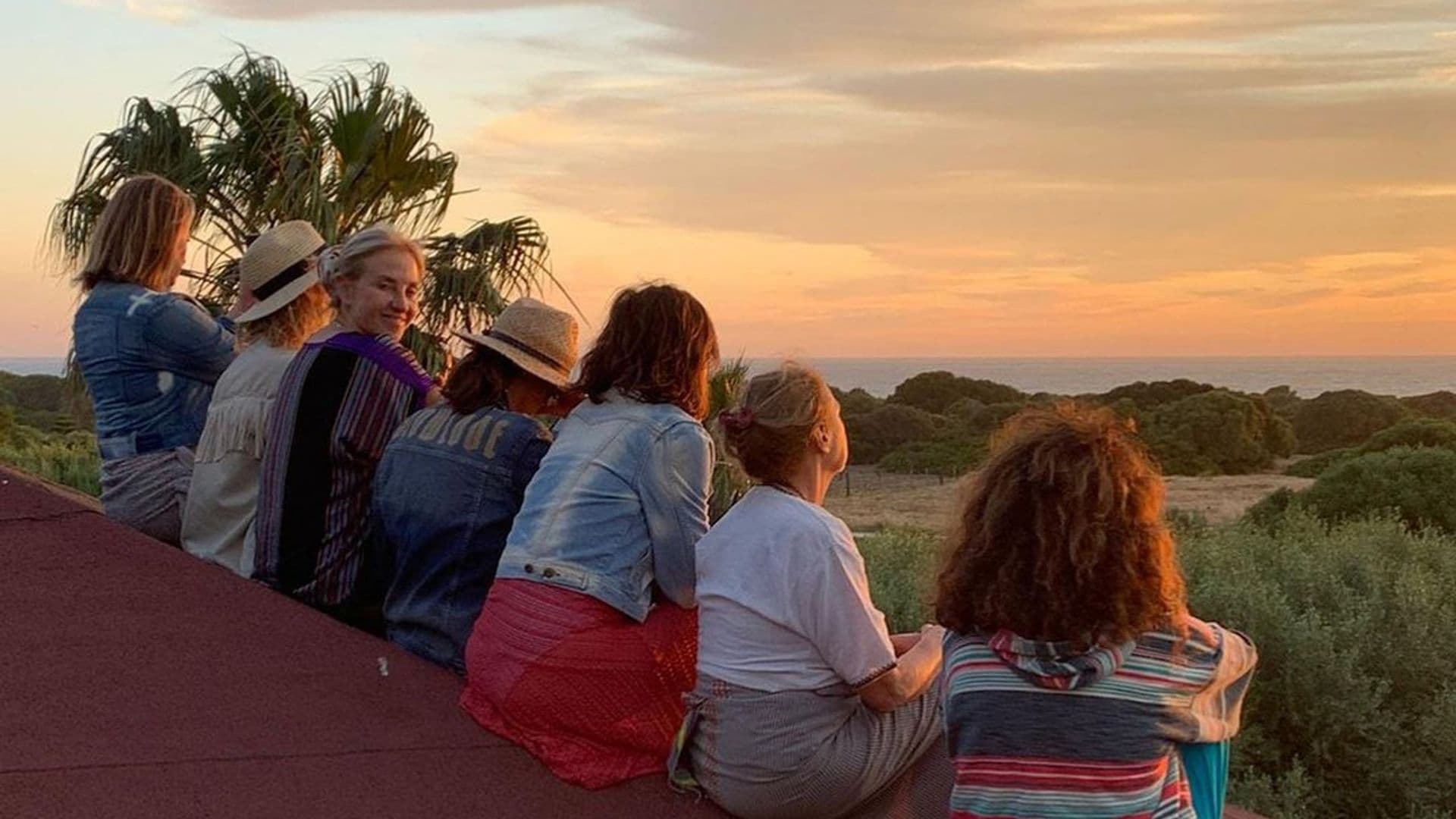 La escapada al sur de Sara Carbonero con Raquel Perera, Rosario Flores y Mariola Orellana