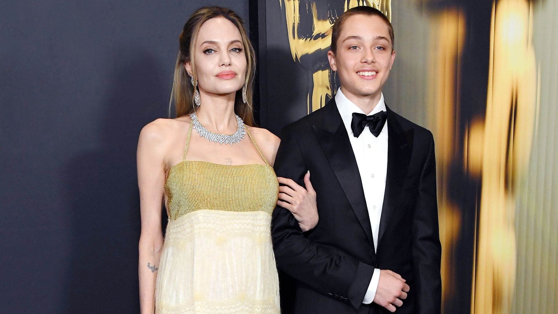 La inesperada aparición de Knox Jolie-Pitt con su madre en la gala de los Governors Awards