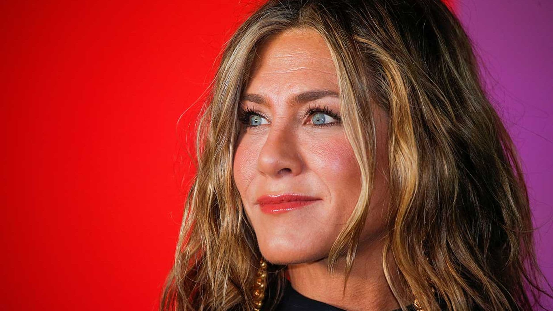 La divertida reacción de los amigos de Jennifer Aniston a su último logro virtual