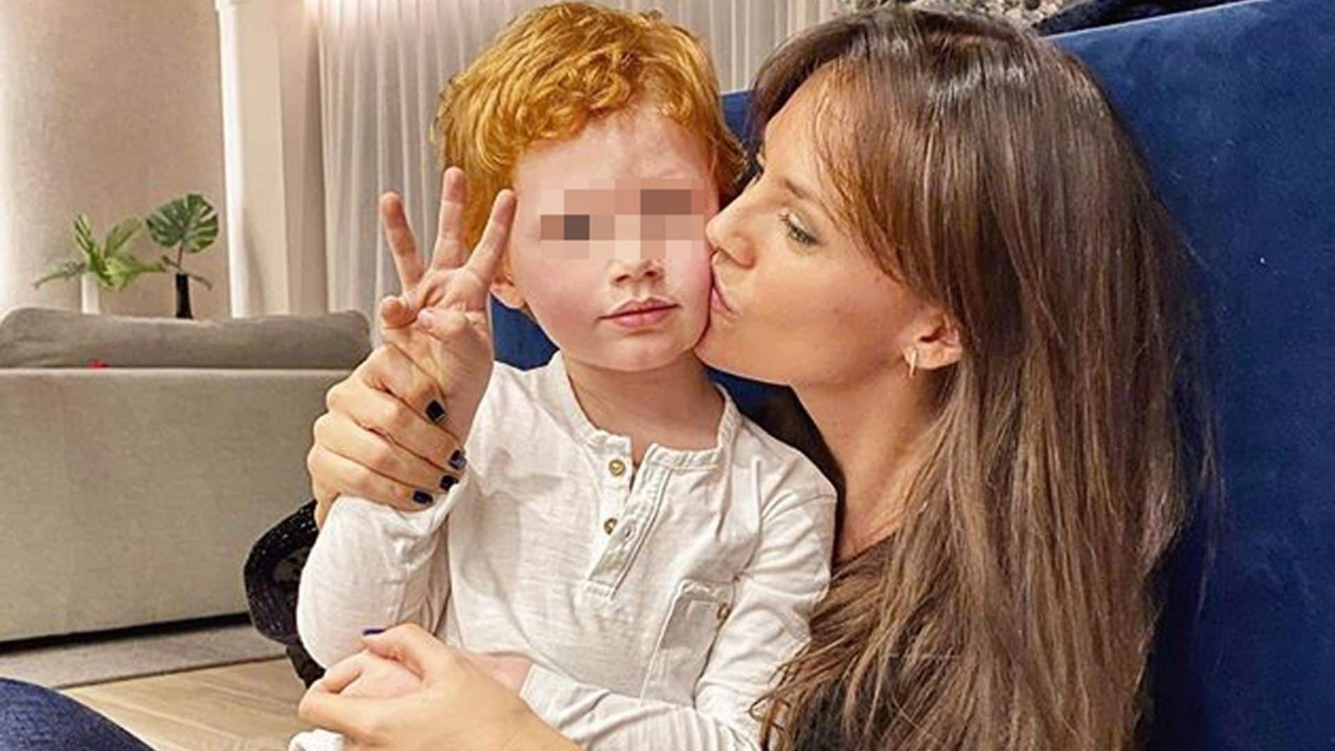 ¡Dinosaurios y tarta! Helen Lindes y Rudy Fernández celebran el 3º cumpleaños de Alan