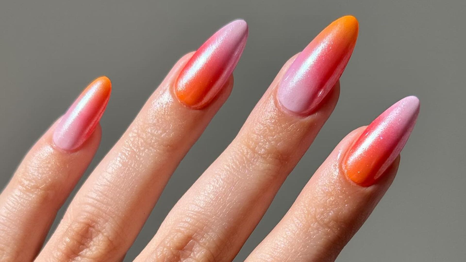 'Sunset nails': la manicura más veraniega que lleva los colores del atardecer a tus uñas