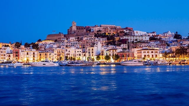 panoramcia nocturna dalt vila ibiza