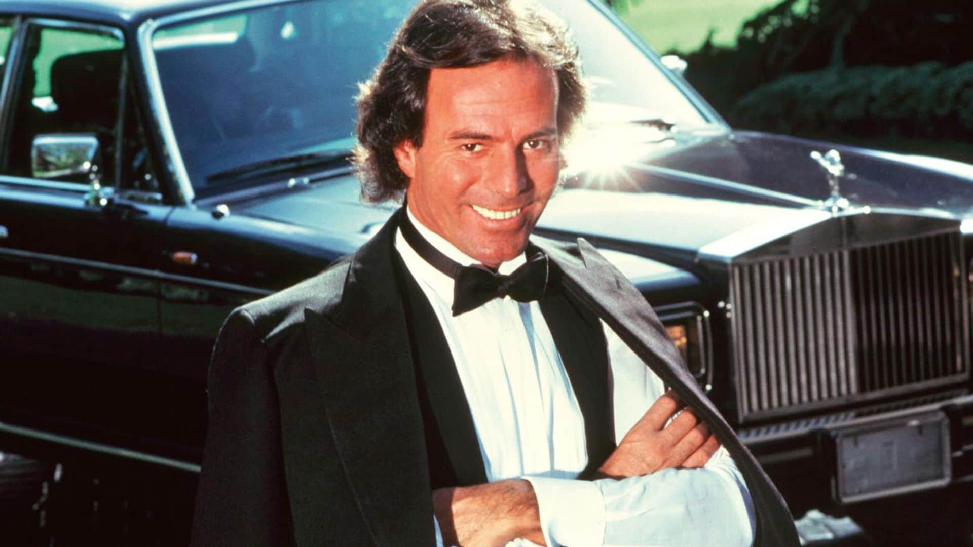 Julio Iglesias, el artista español más universal, en cifras: todos los récords que ha batido a lo largo de su carrera