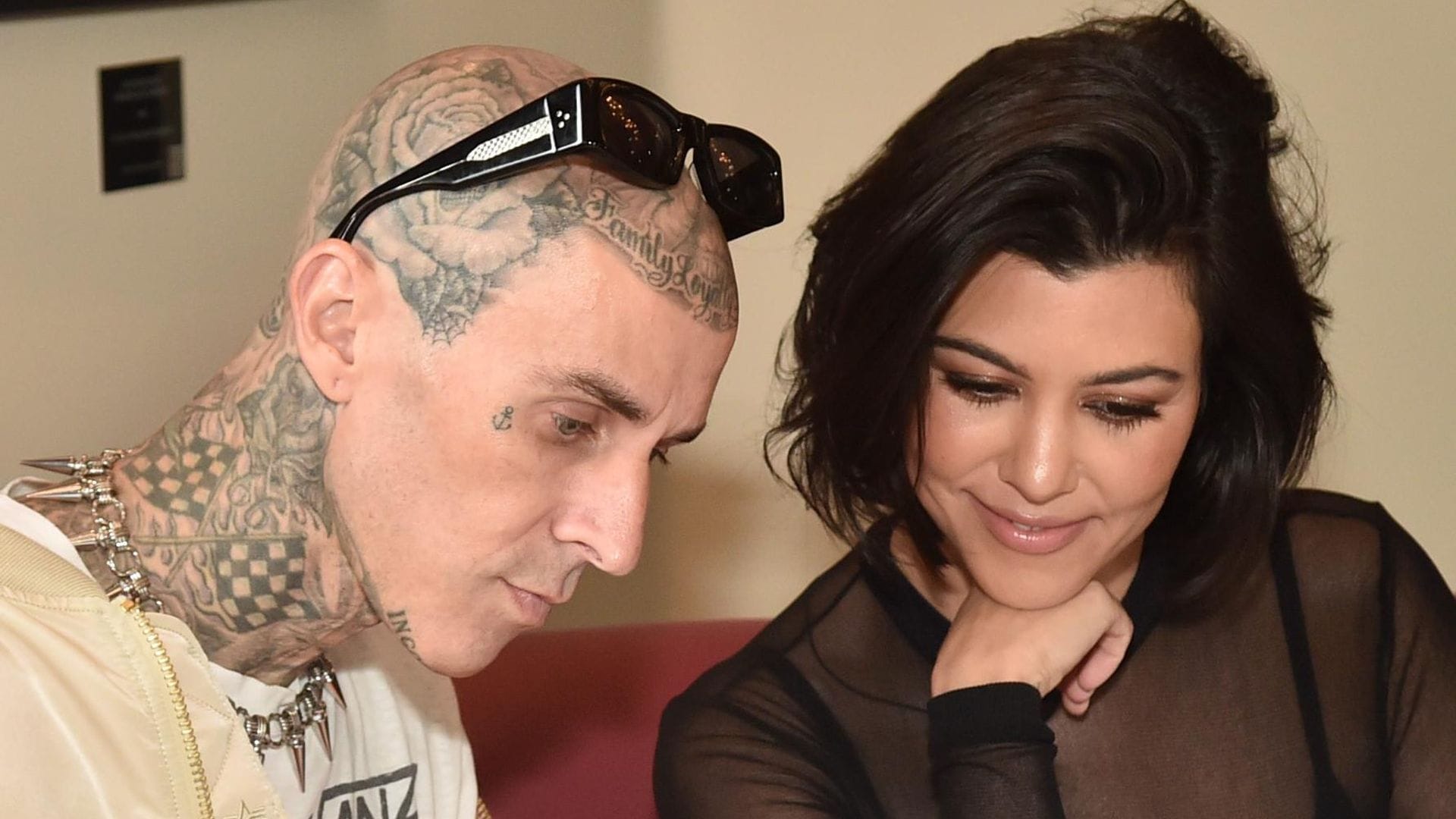 Ya nació el bebé de Kourtney Kardashian y Travis Barker, reportan