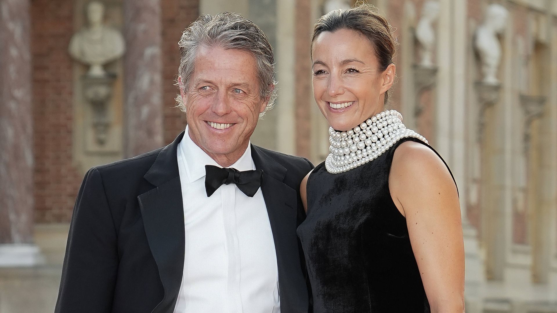 El lado más personal de Hugh Grant: de su mujer, Anna Eberstein, a sus cinco hijos