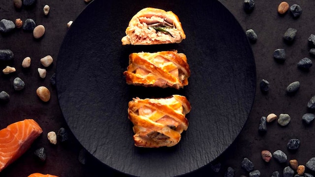 salmon wellington