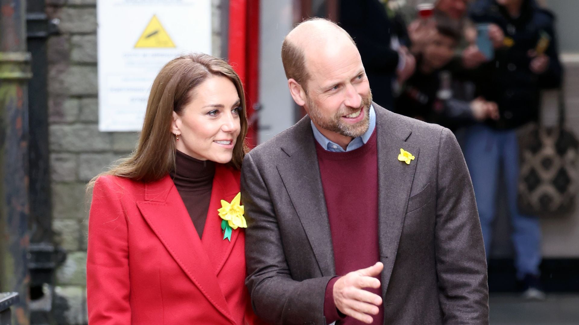 Más unidos que nunca: el romántico gesto público de Kate y William en su visita a Gales