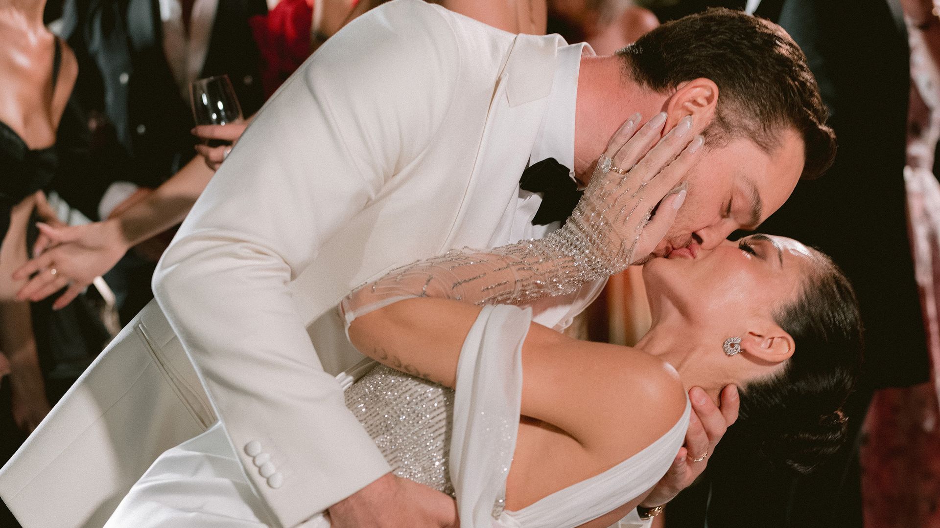 Al detalle, los ¡siete! looks de novia de Amy Jackson en su boda con Ed Westwick