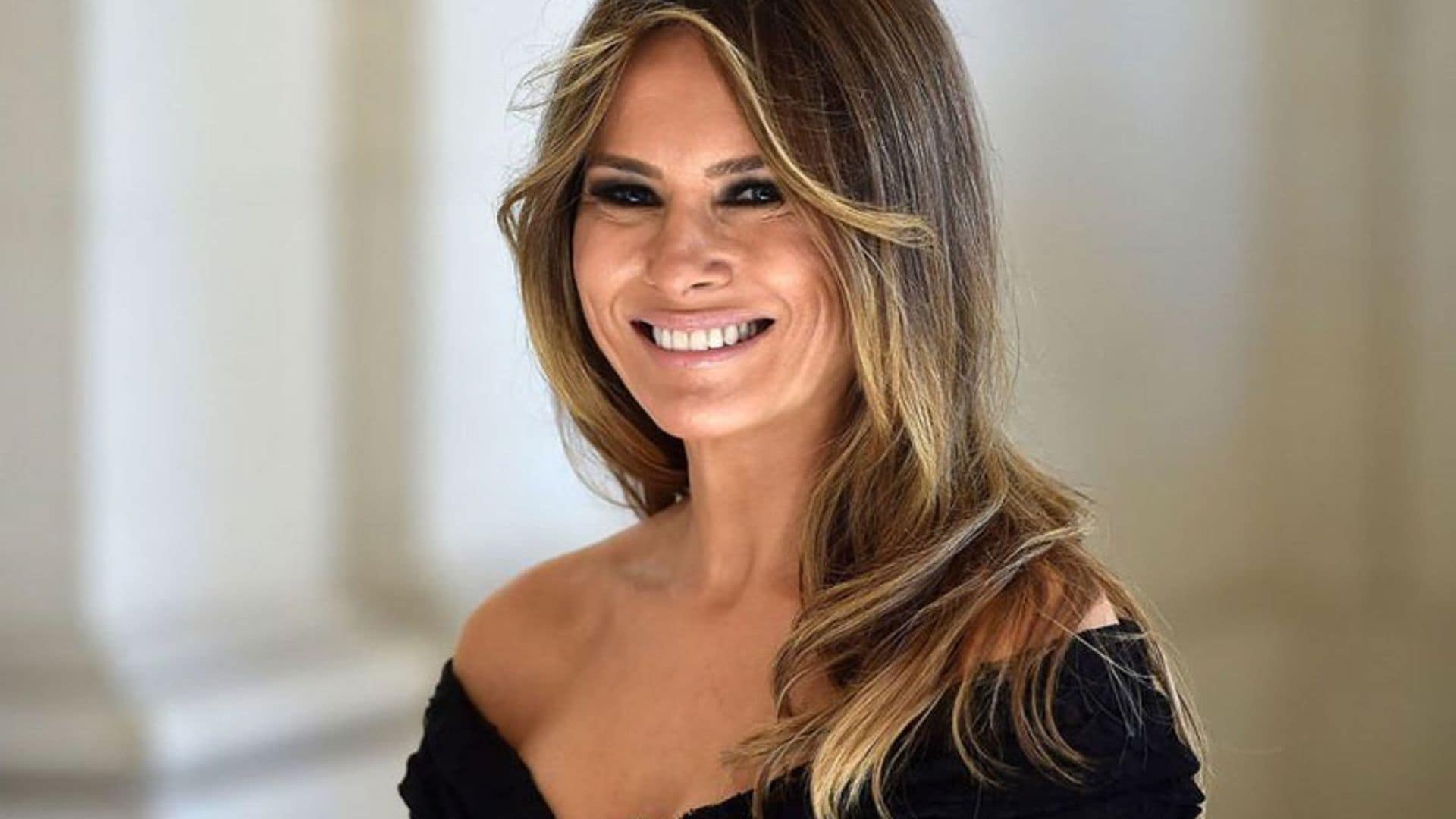 ¿Cuál dirías que ha sido el look más polémico de Melania Trump en 2017?