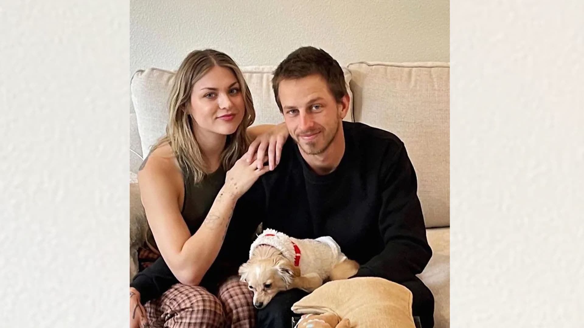 La boda sorpresa que une dos iconos de los años noventa: Frances, hija de Kurt Cobain, y Riley, hijo de Tony Hawk