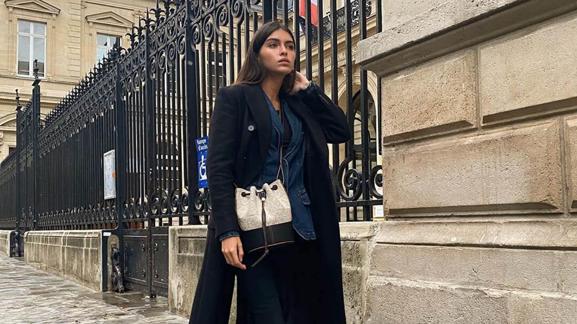 Desde París pero con sello español, Lucía Rivera presenta el nuevo bolso estilo bombonera