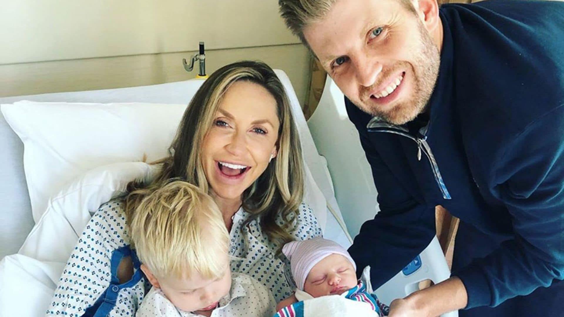 Eric y Lara Trump convierten a Donald Trump en abuelo por décima vez