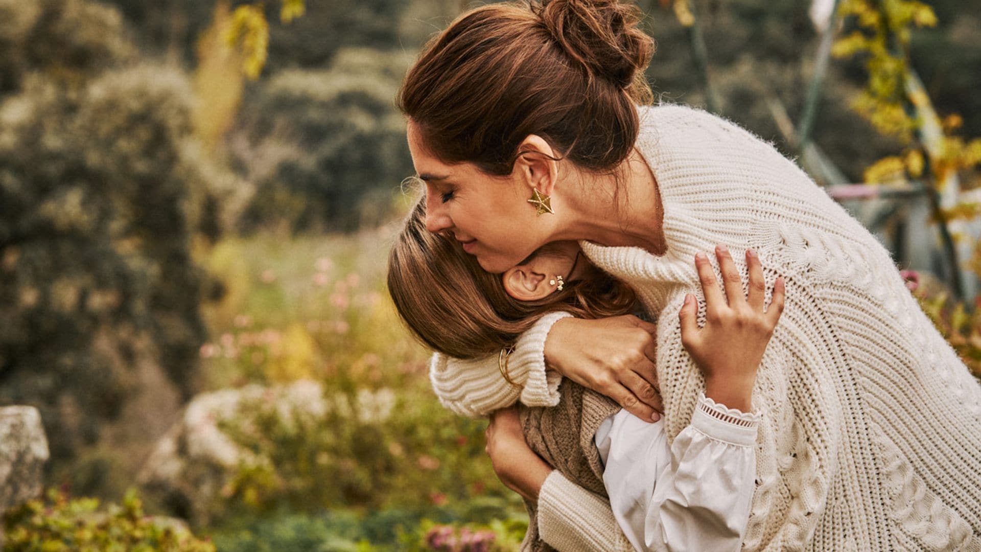 Lourdes Montes nos descubre en primicia su nuevo proyecto junto a su hija Carmen: 'Es muy creativa y me ha ayudado mucho'