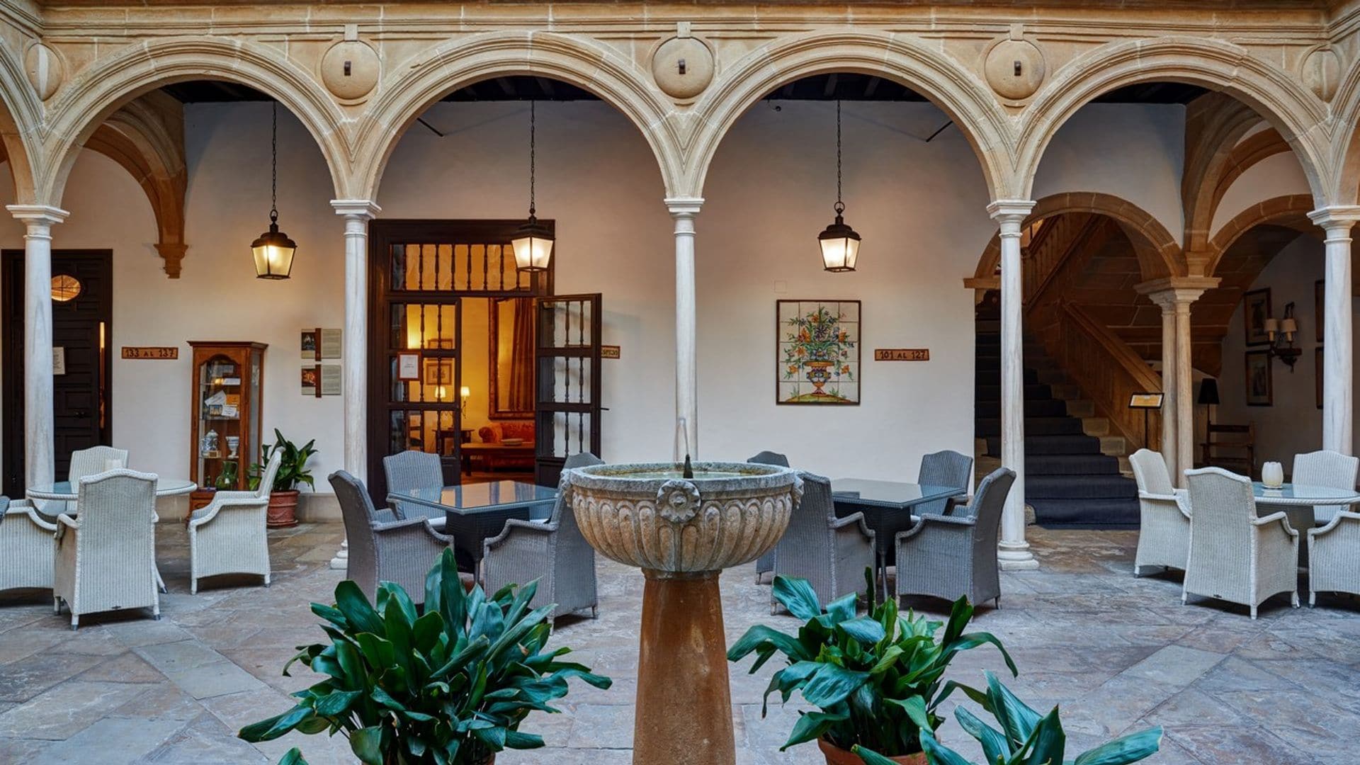 5 Paradores donde lo que más impresiona es su interior