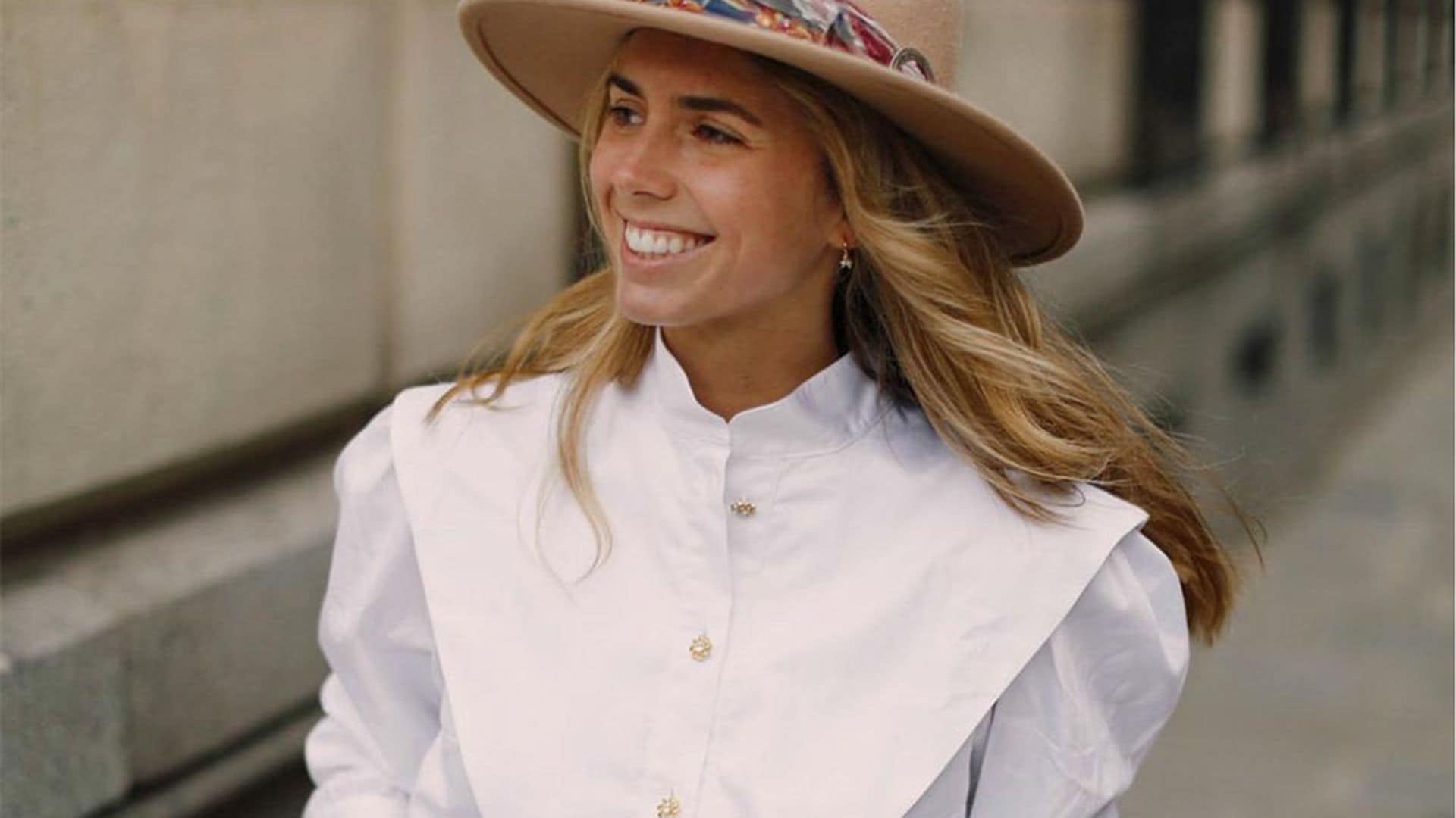 La nueva camisa blanca es la solución para chicas con poco tiempo que buscan un 'lookazo'