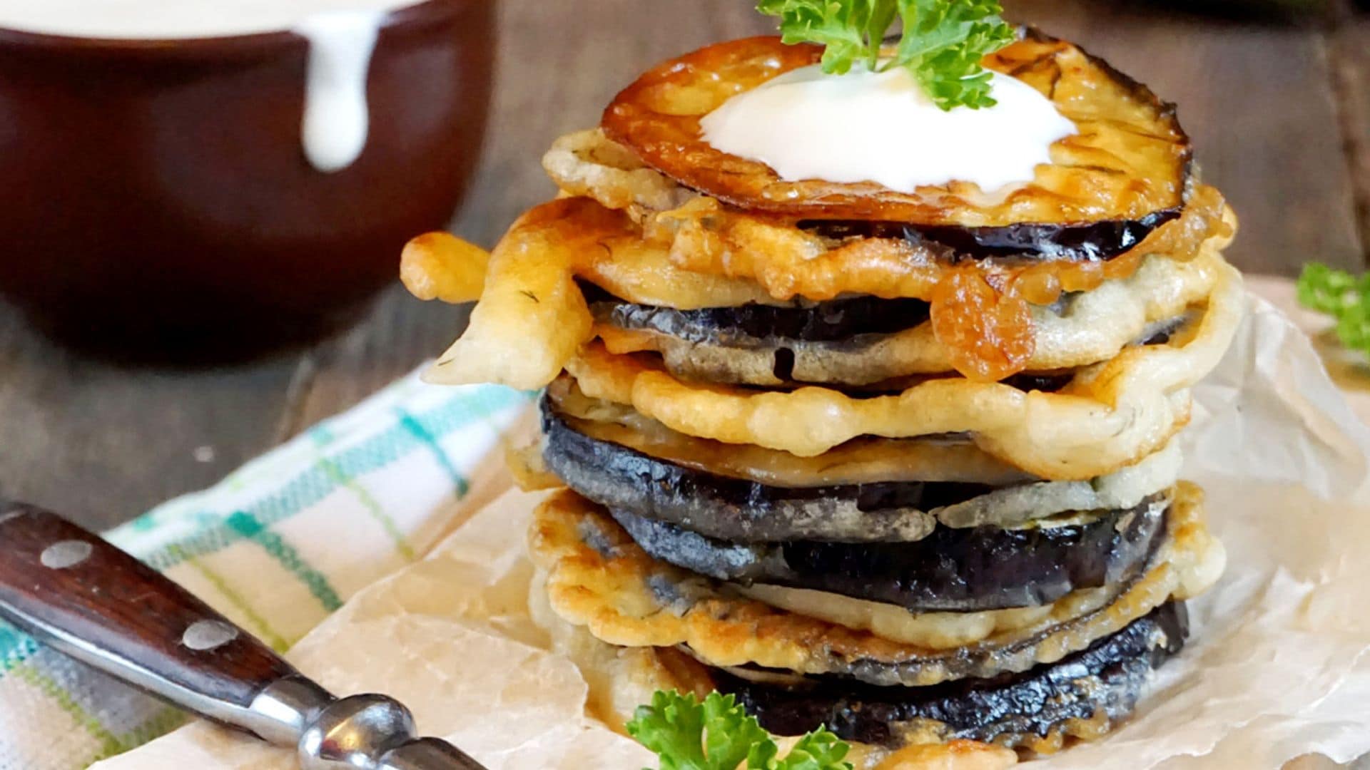 Berenjenas fritas con salsa ligera de yogur