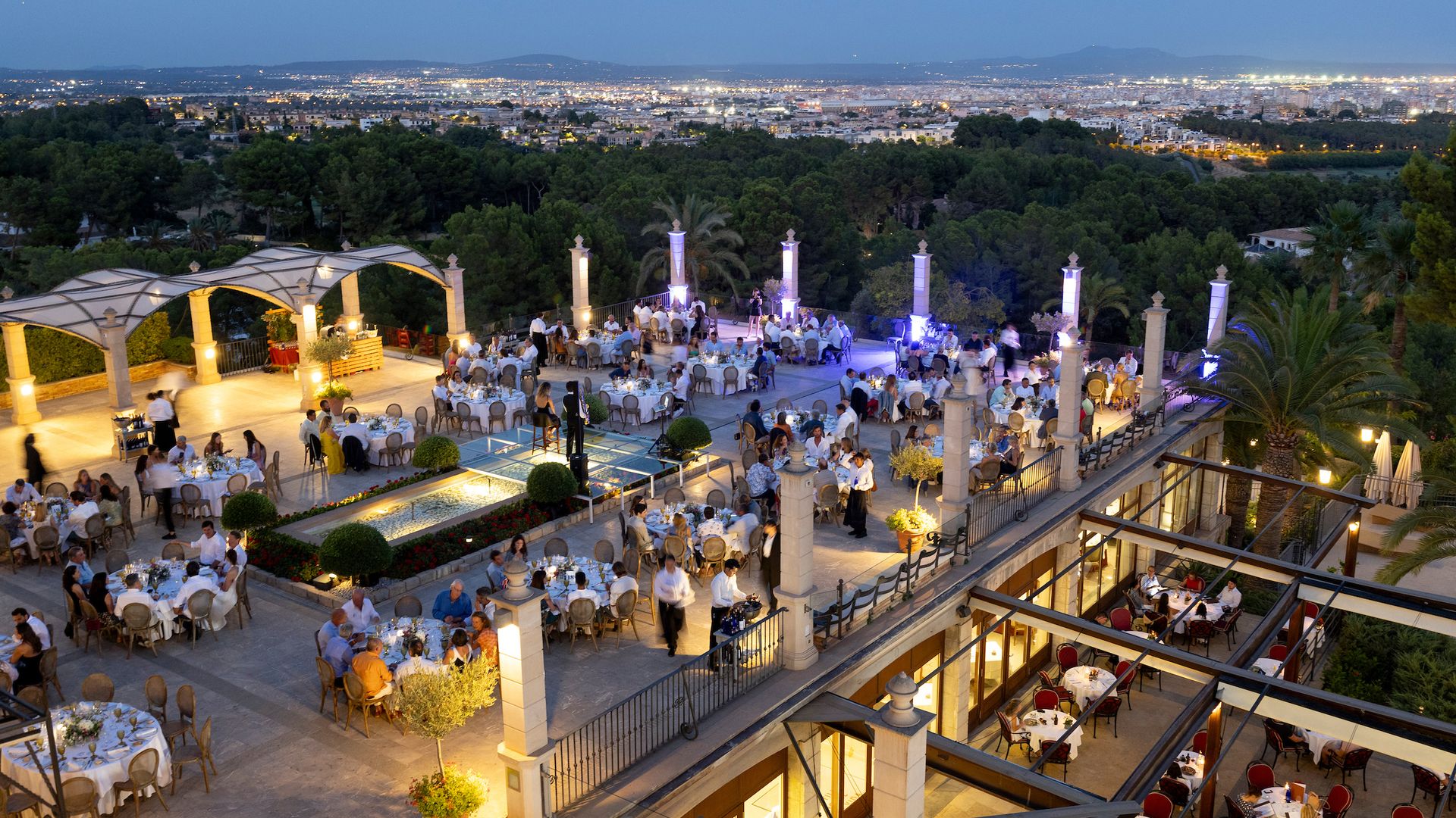 La Copa del Rey MAPFRE recupera la tradicional Cena de Armadores en el incomparable marco del Castillo Hotel Son Vida