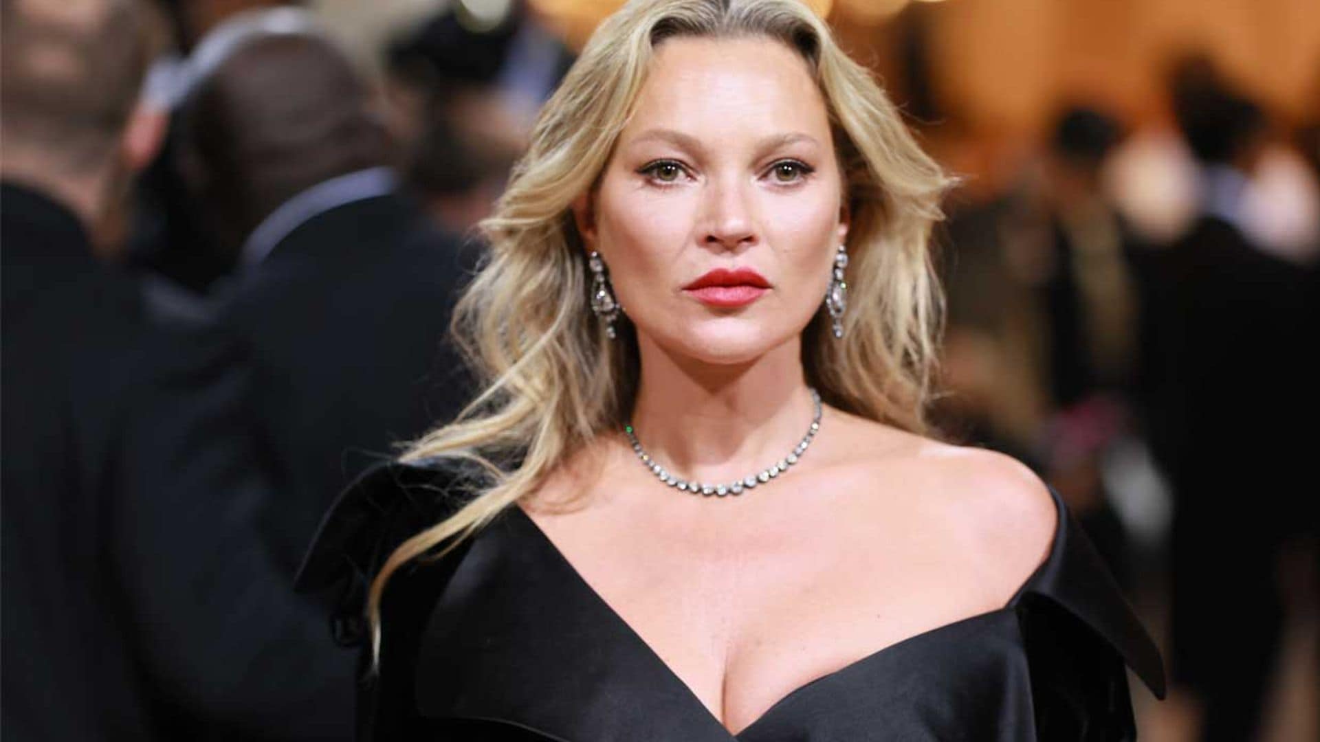 'Kate Moss contour', la técnica viral de maquillaje para destacar los pómulos como la modelo británica